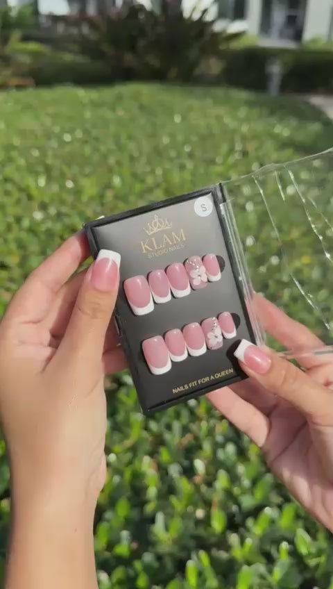 Elegant French Square